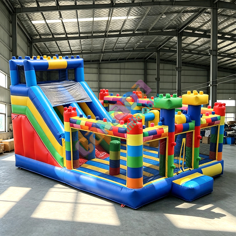 Hot Design Building Block-Themed Inflatable Bouncer Slide Combo Playground for Kids Playing